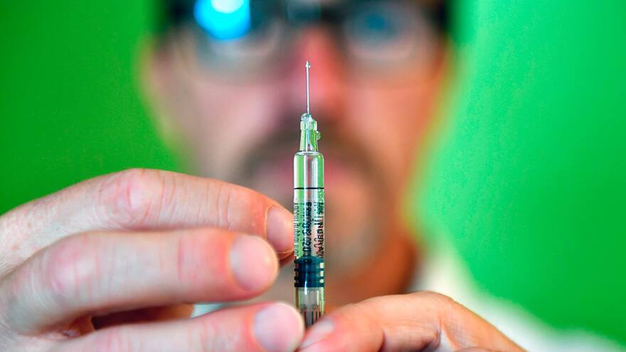 Dos vacunas experimentales prometen combatir el ébola