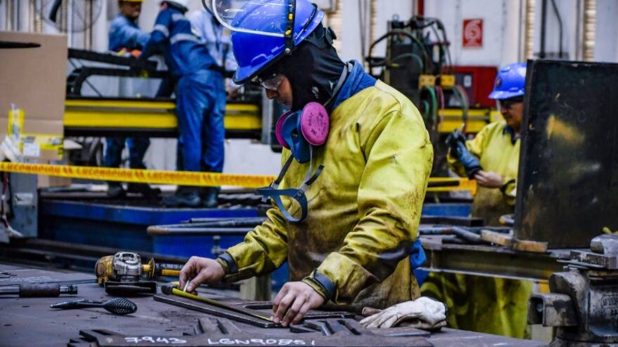 Los 6 artículos de la laboral que dispararían costos de las empresas