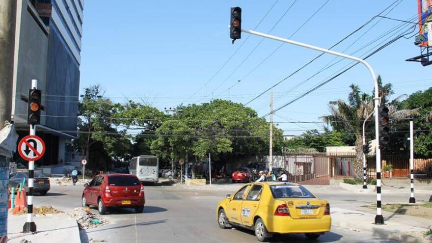 Entra en servicio nuevo semáforo en el norte de Barranquilla