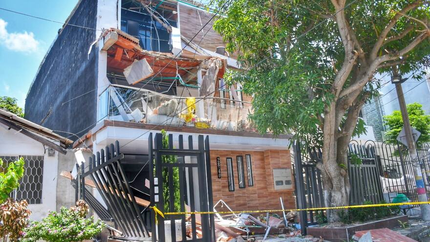 Emergencia en barrio Olaya: un muerto tras desplome de una casa
