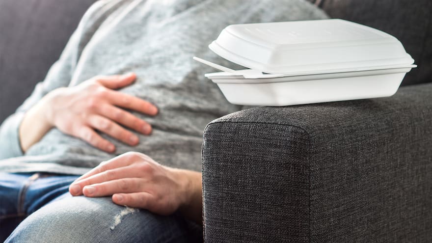 Cómo la alimentación diaria influye en el estreñimiento crónico, según nuevos estudios