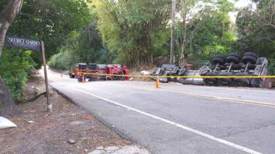 Camión cisterna se volcó en la Troncal del Caribe