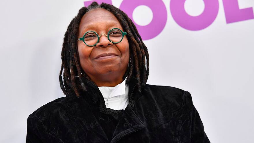 Suspenden a Whoopi Goldberg por comentario sobre el Holocausto
