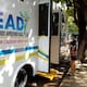 Hombre falleció a las afueras de un hospital cerrado
