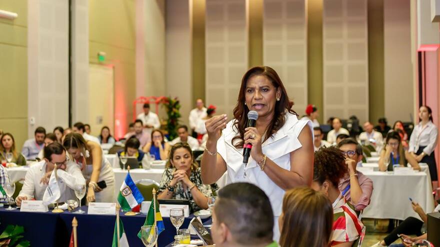 Gobernadora de Sucre lanza alerta de rompimiento de nuevo chorro en la Mojana