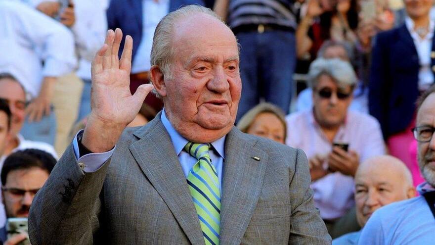 Rey Juan Carlos, de España, viaja a su país tras casi dos años en Abu Dabi