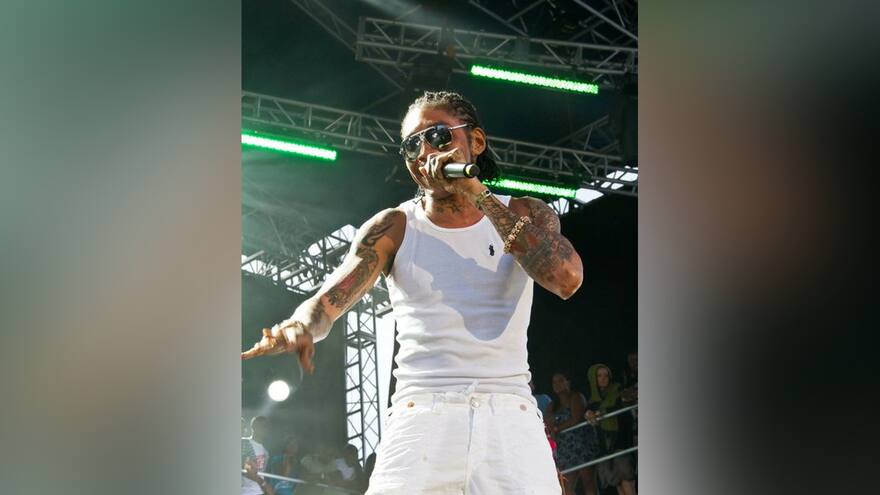El famoso cantante jamaicano Vybz Kartel queda libre tras años encarcelado