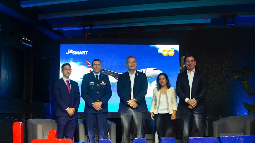 JetSMART inicia ventas de rutas en Colombia con tiquetes desde $30 mil