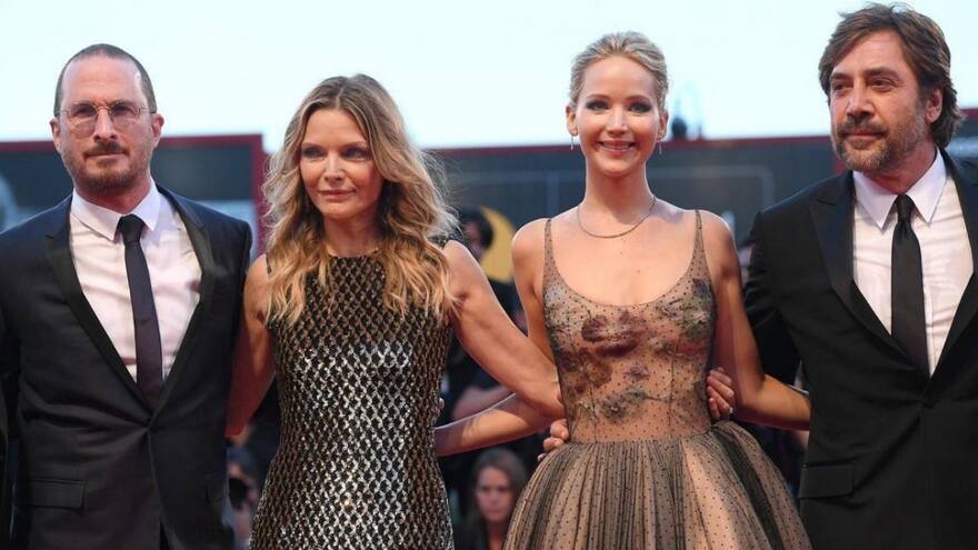 Jennifer Lawrence y el elenco de 'Mother' en el Festival de Cine de Venecia