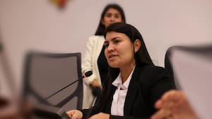Karen Manrique se presentó ante las autoridades tras medida de aseguramiento dictada por la Corte Suprema de Justicia