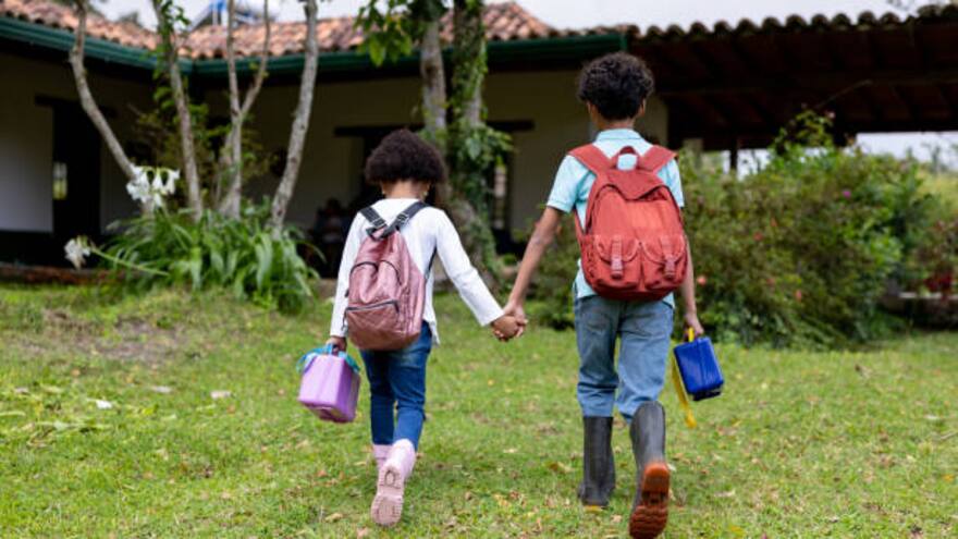 Colegio construido por disidencias será administrado por el Mineducación