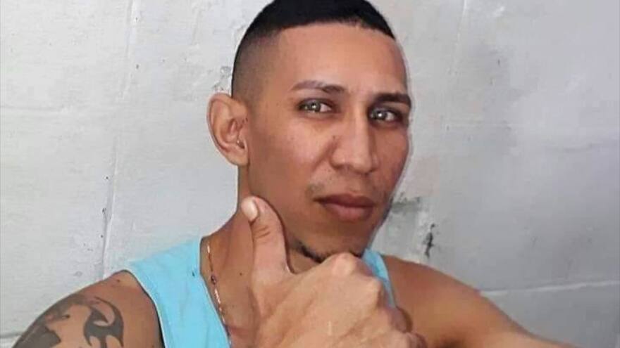 Ataque a tiros en Las Américas deja hombre muerto y una mujer herida