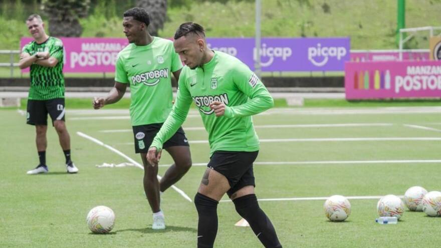 Jarlan Barrera de nuevo fue visto jugando partido en barrio de Medellín y los usuarios no lo perdonan: 'Tengo más físico yo'