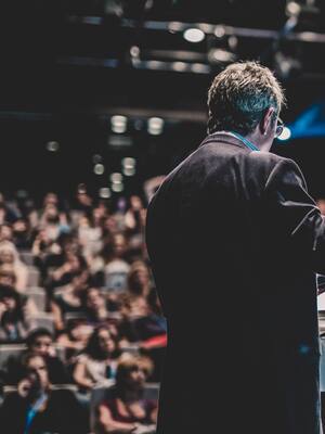 Se busca un estadista | Columna de Orlando Caballero Díaz