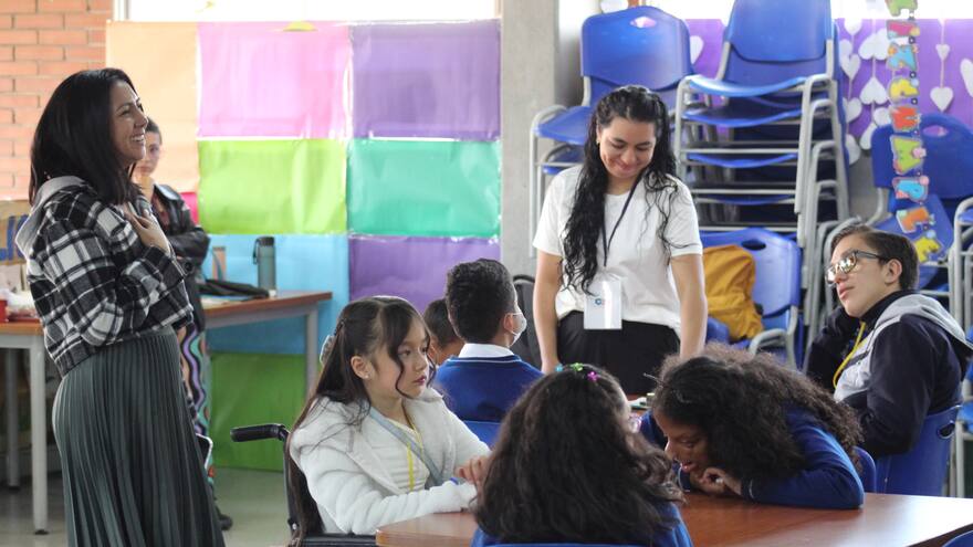 Corte Constitucional publica Constitución en braille y para niños