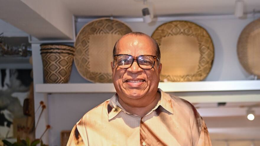 Firma de grabados de Álvaro Barrios