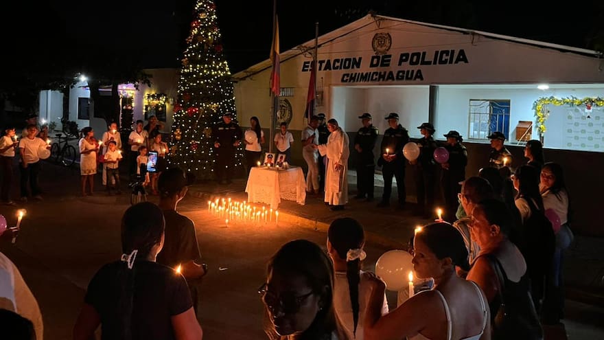 Chimichagua realiza velatón en homenaje a la patrullera Vanesa De León, víctima de feminicidio