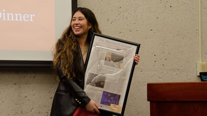 Raquel Coronell, hija de Daniel Coronell, publicó en periódico de Harvard que su cáncer regresó luego de cinco años