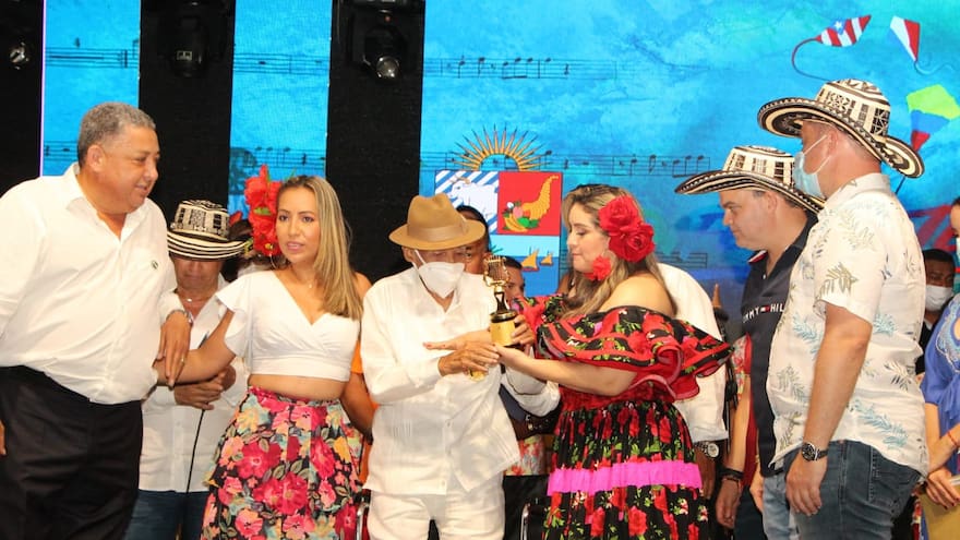 El maestro Juan Bautista Madera recibió la Lira de oro