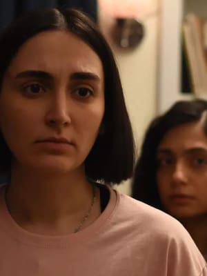 La Semilla del Fruto Sagrado – Entre el deber y la conciencia