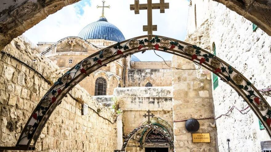 La historia de un emperador y su madre que dio origen al Día de la Santa Cruz