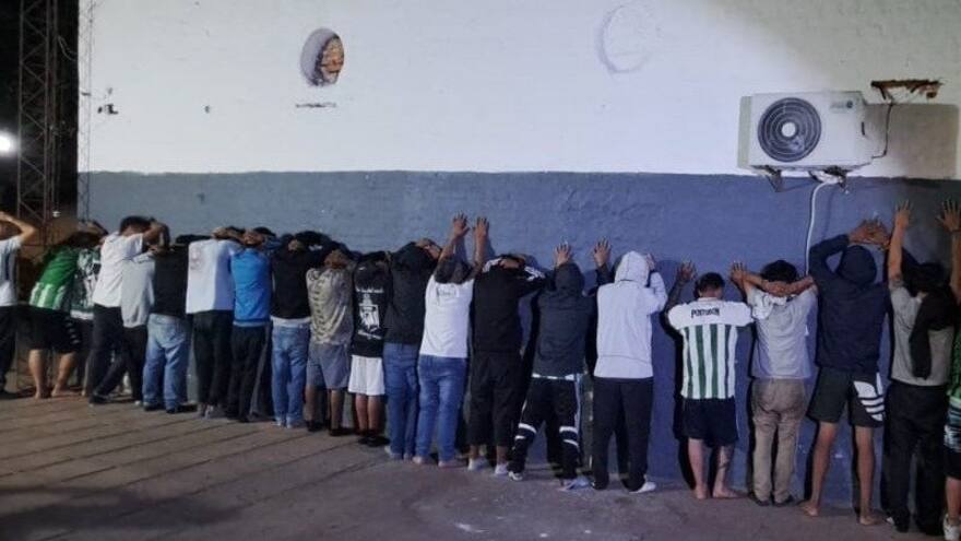 Detienen a 24 hinchas de Nacional que portaban cocaína y armas blancas