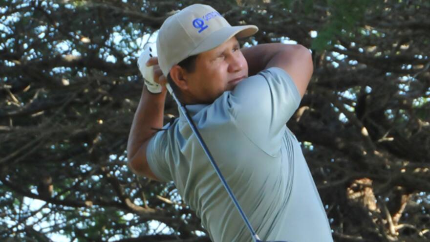 Santiago Rivas marca el paso