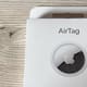 Apple renueva el AirTag con mayor precisión y sonido mejorado: así puede adquirirlo en Colombia