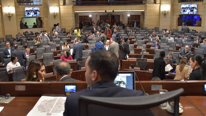 Partidos buscan desenredar reforma a la salud con la creación de subcomisión