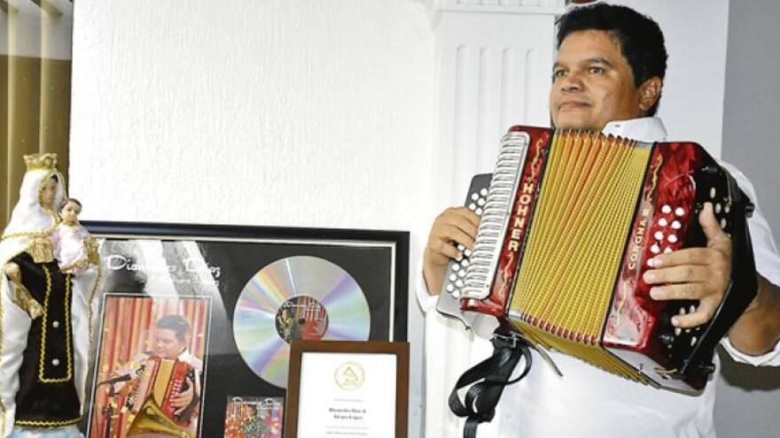 El acordeonero Álvaro López habla luego del atentado sufrido en su casa en La Paz, Cesar