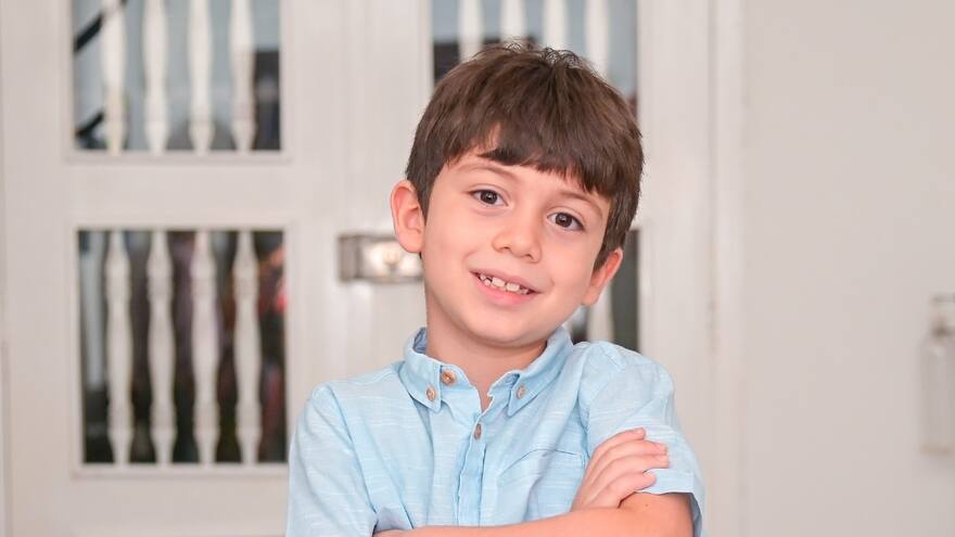 Roberto Serje y su mundo lleno de color