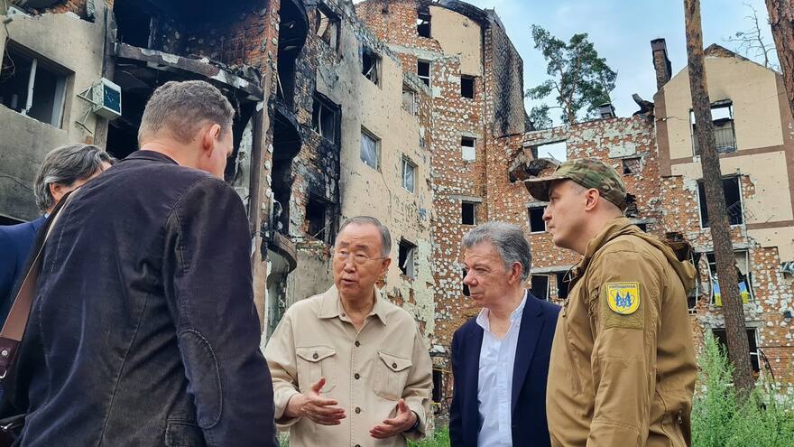 Ucrania: el expresidente Juan Manuel Santos visita Kiev y pide ayudar a Ucrania