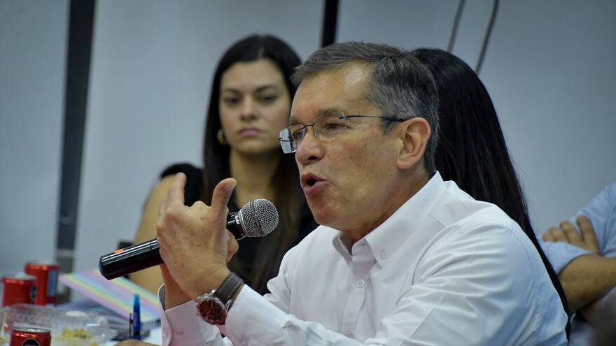 Colombia es un país que exporta muy poco, y hay que dinamizar ese segmento de la economía: Javier Díaz, presidente de Analdex