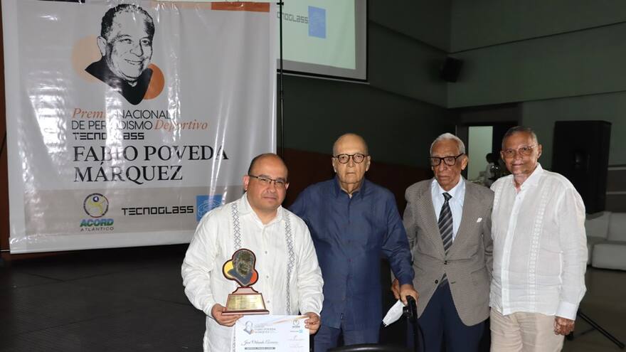 José Ascencio y Ricardo Ordóñez, ganadores del ‘Premio Nacional de Periodismo Deportivo Tecnoglass-Fabio Poveda Márquez’