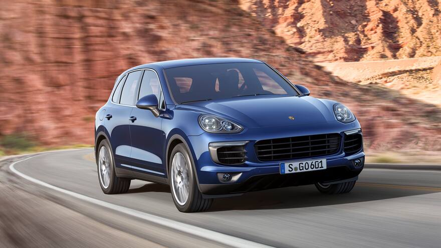 Nueva Cayenne Turbo, va arrasando con todos los caminos