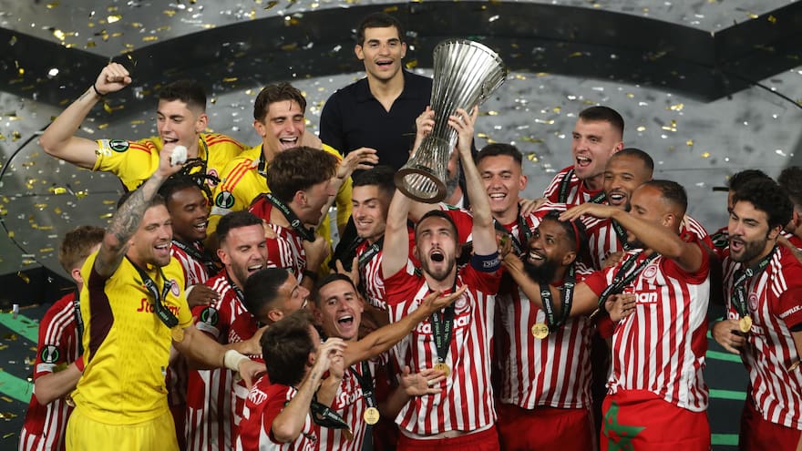 Olympiacos vence 1-0 a Fiorentina y es campeón de la Conference League