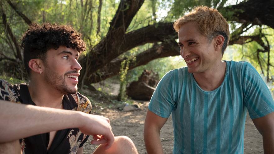 Cassandro: Gael García Bernal y Bad Bunny protagonizan la cinta sobre un luchador amateur gay