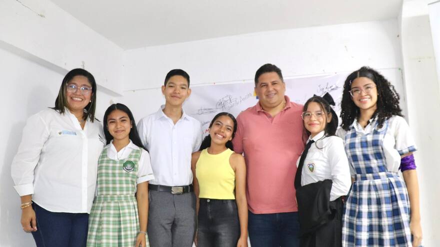 Alcaldías y Bienestar Familiar firman pacto por la niñez y adolescencia