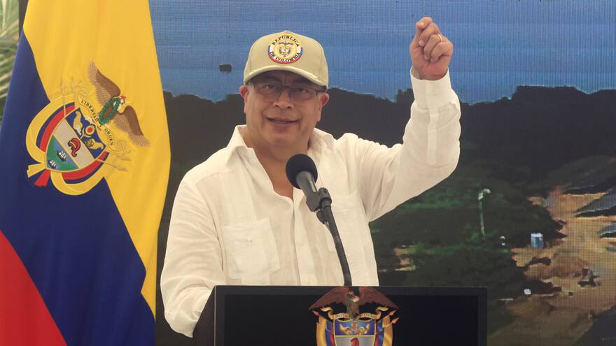 'Se ha suspendido el gabinete bilateral con Ecuador': Petro