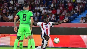 “Es un gran grupo, estar con estos equipos en el cuadrangular te mantiene alerta”: Yimmi Chará