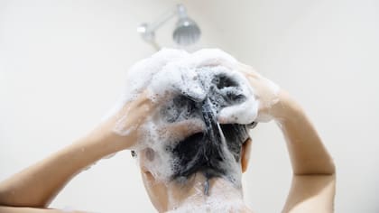 Invima emite alerta sanitaria por shampoo que podría generar efectos adversos en la salud