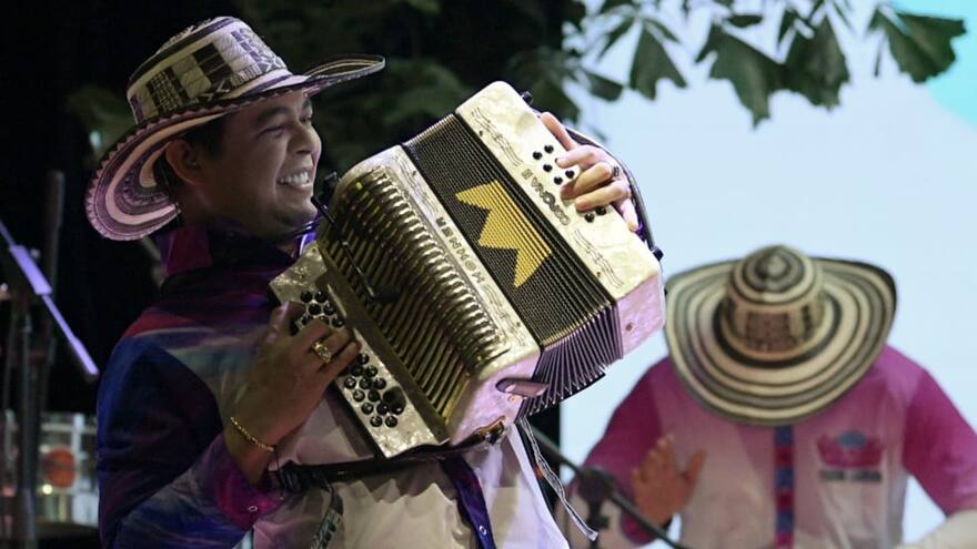 Cumbia con herencia: Yeison Landero hace gala de su legado y el de Escalona