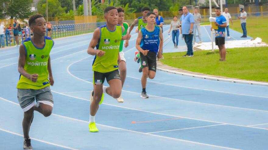 En Córdoba se desarrolla el Campeonato de Triatlón y Acuatlón