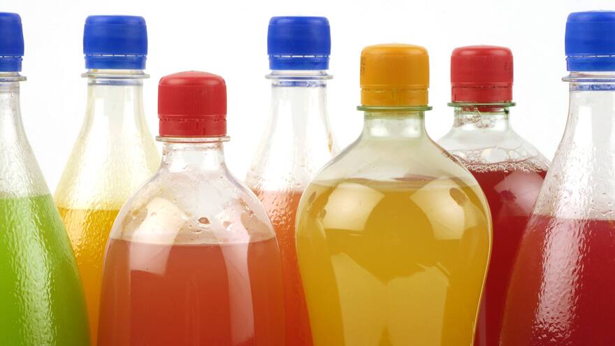 Consumo de bebidas azucaradas ha aumentado al menos un 16 % desde 1990, según un estudio