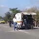 Dos calcinados y seis heridos tras volcamiento de microbús en la vía Riohacha-Paraguachón
