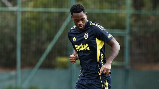 Multa para Jhon Durán tras festejo con el Fenerbahçe