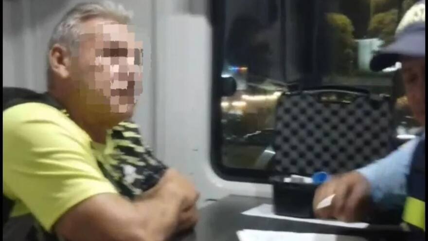 Sorprenden a Rodrigo Romero, directivo del Partido Alianza Verde, manejando borracho en Bucaramanga