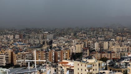 Estados Unidos advierte que el lanzamiento de proyectiles de Hizbulá contra Israel es “insostenible”