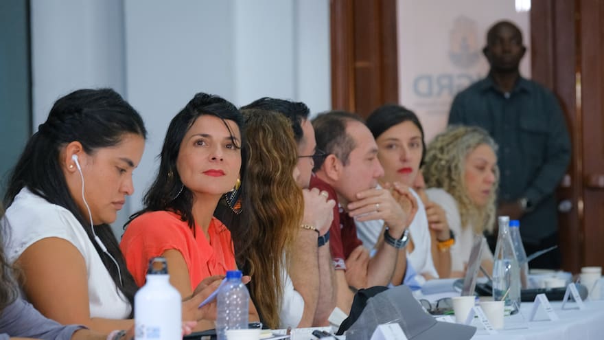 “Hay corresponsabilidades en las inundaciones por cómo se ha restringido el paso del agua en el Sinú”: Irene Vélez