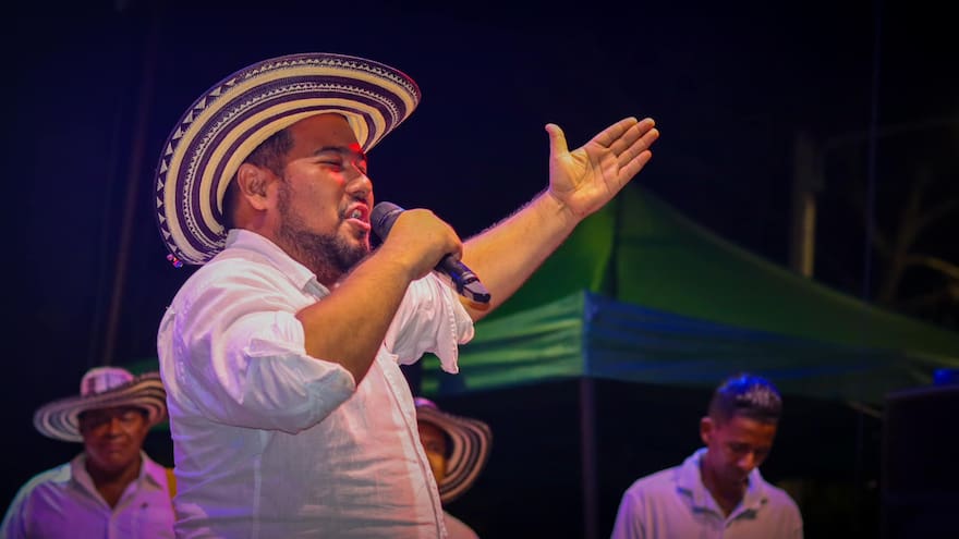 Danny Zora, de Soledad, ganador del Festival de Decimeros de la Región Caribe